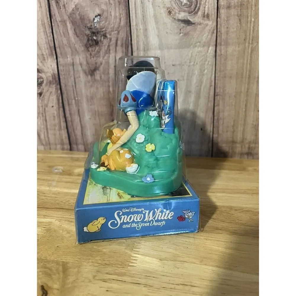 Disney Snow White Seven Dwarfs Floating Soap Dish